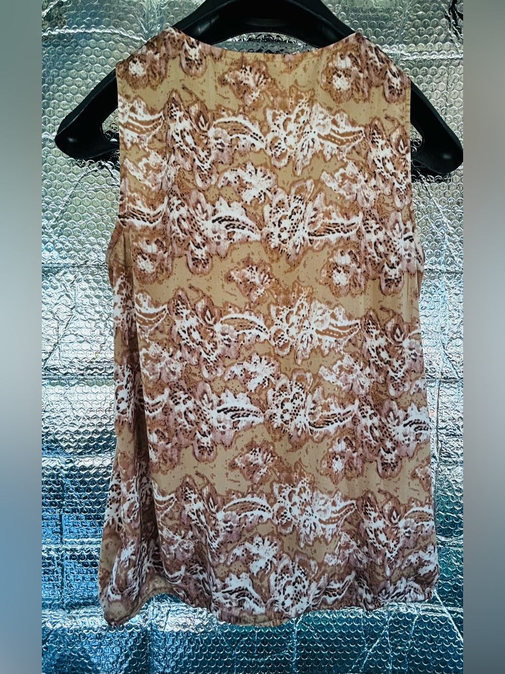 Loft Blouse Womens XL Brown Abstract Ruffle Front V-Neck Sleeveless - Picture 2 of 3